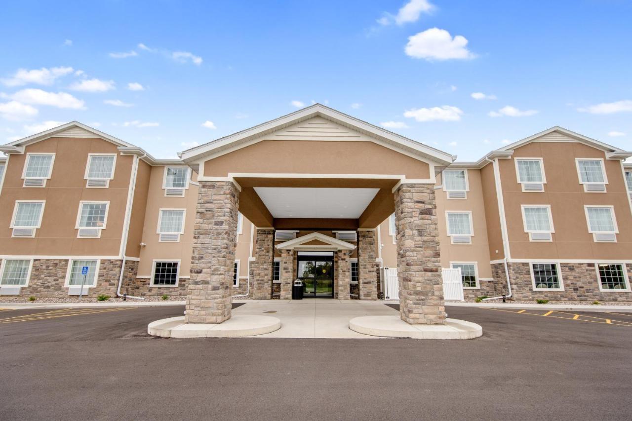 Cobblestone Hotel & Suites - Austin Exterior photo