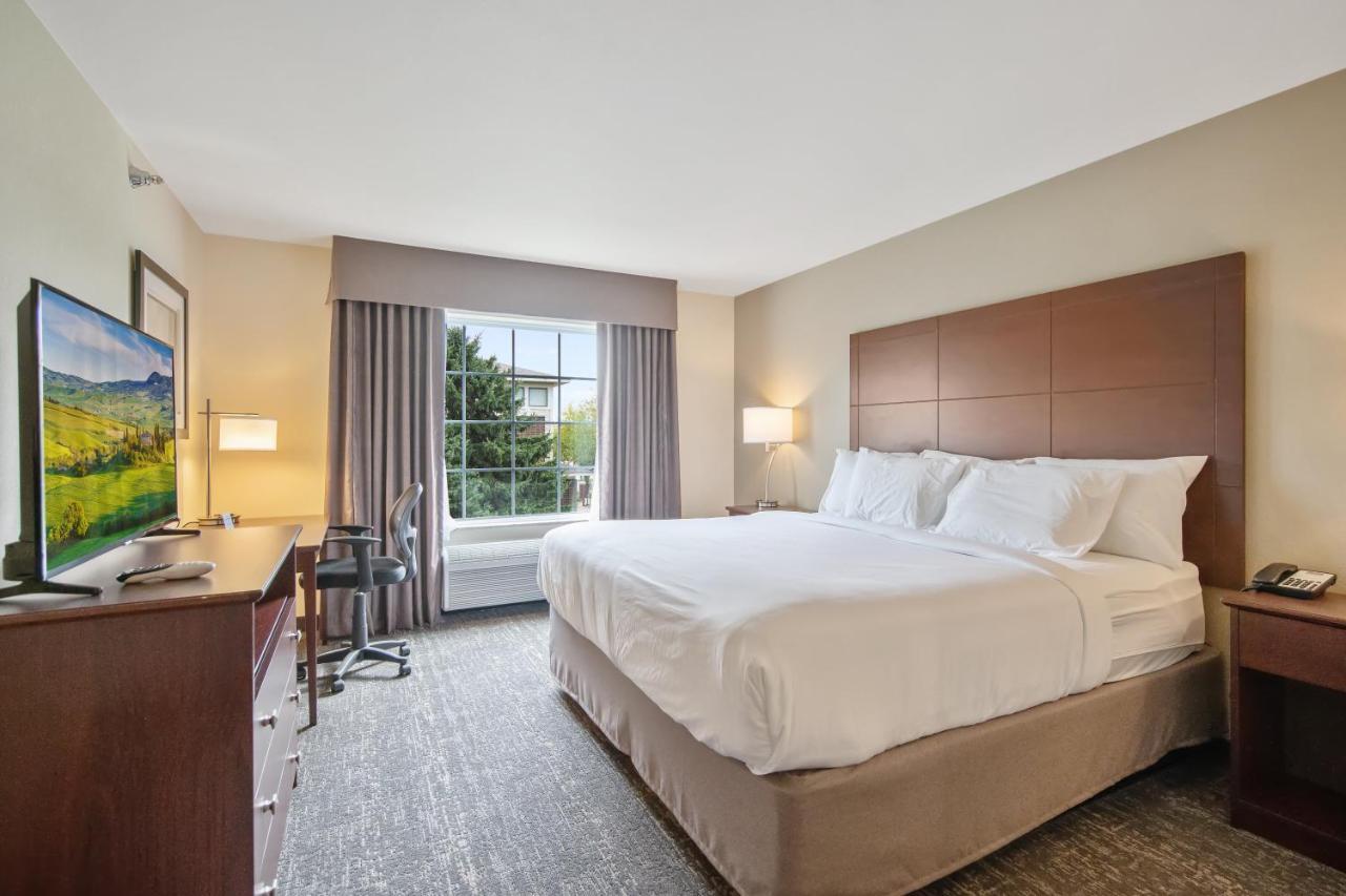 Cobblestone Hotel & Suites - Austin Exterior photo
