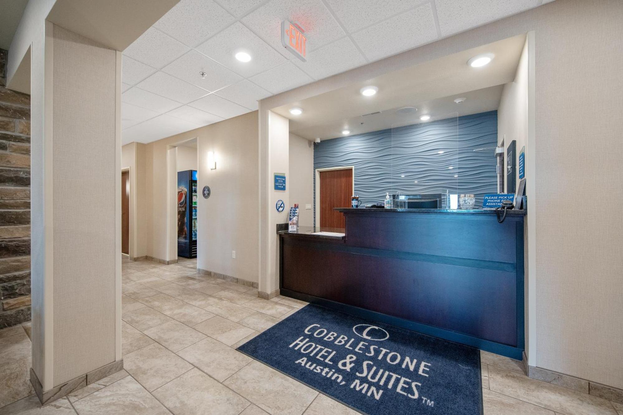 Cobblestone Hotel & Suites - Austin Exterior photo